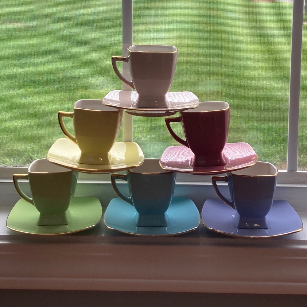 Classic Coffee & Tea: 12pc Assorted Cup & Saucers